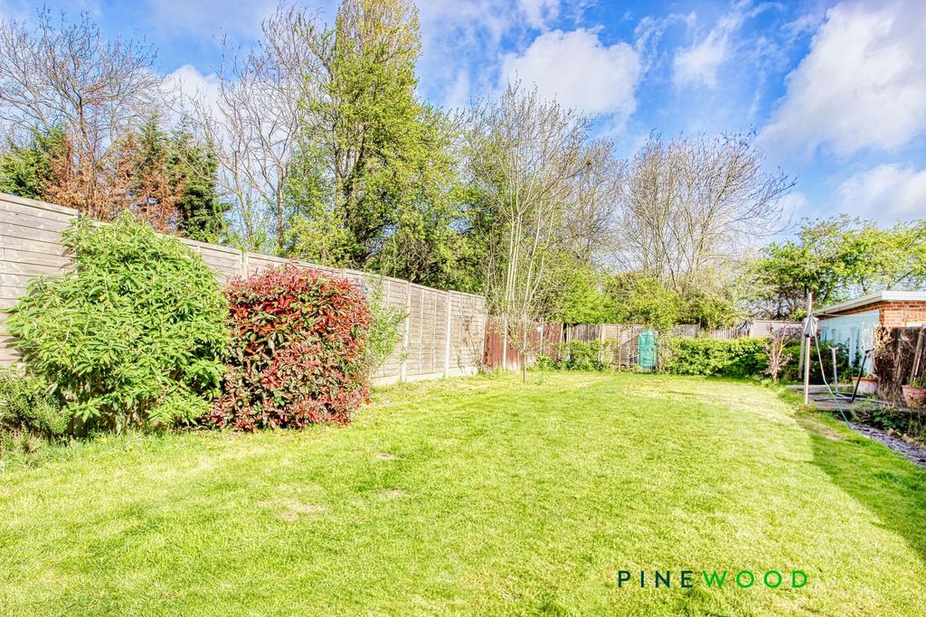 Additional image 33 of 3 bed semi-detached house for saleGloucester Road, Newbold, Chesterfield, Derbyshire S41