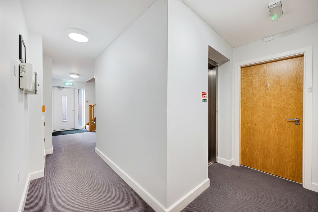 Additional image 15 of 2 bed flat for salePentywyn Road, Deganwy LL31