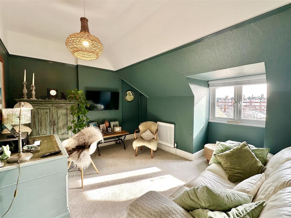 Additional image 6 of 3 bed flat for saleCantelupe Road, Bexhill-On-Sea TN40