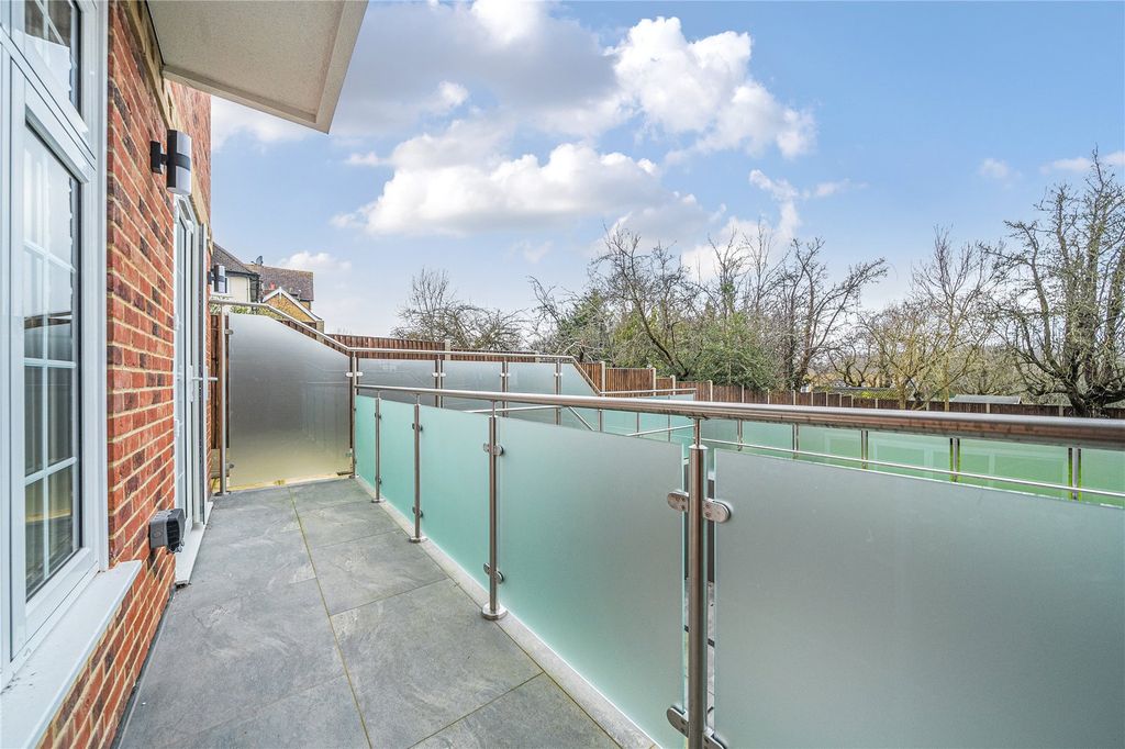 Additional image 3 of 2 bed flat for saleBromley Road, Beckenham BR3