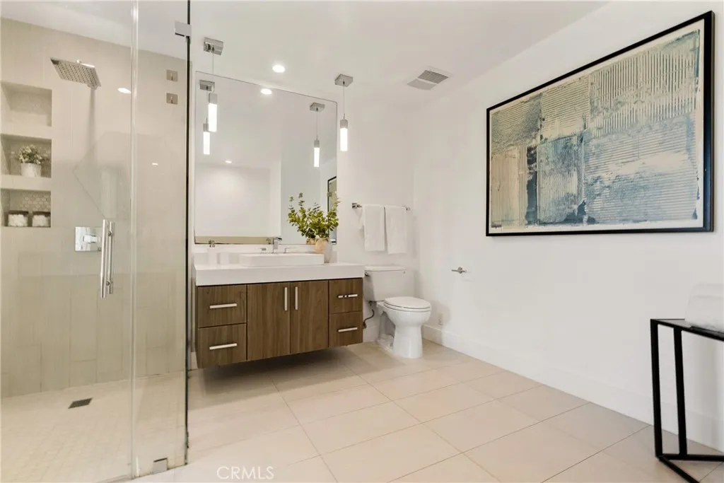 Additional image 52 of 3715 San Marino Street Unit 105, Los Angeles, CA 90019