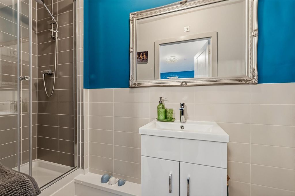 Additional image 8 of 5 bed town house for saleBwlchygwynt, Llanelli SA15