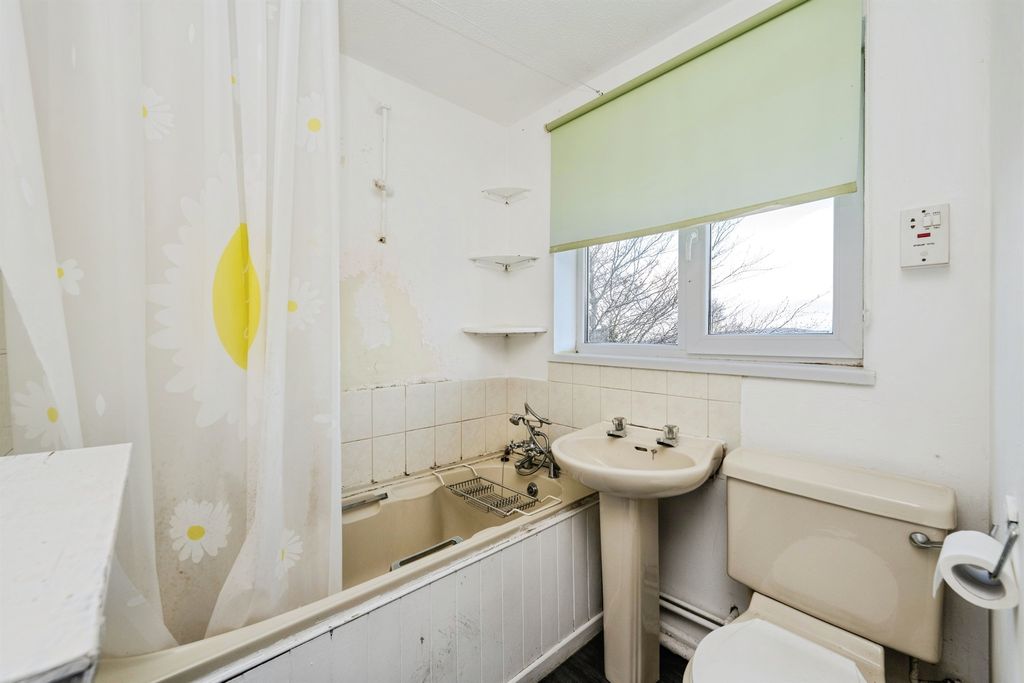 Additional image 7 of 1 bed maisonette for saleLon Carreg Bica, Birchgrove, Swansea SA7
