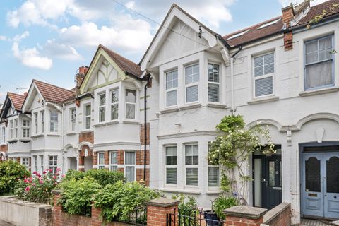 First Avenue, Acton, London W3