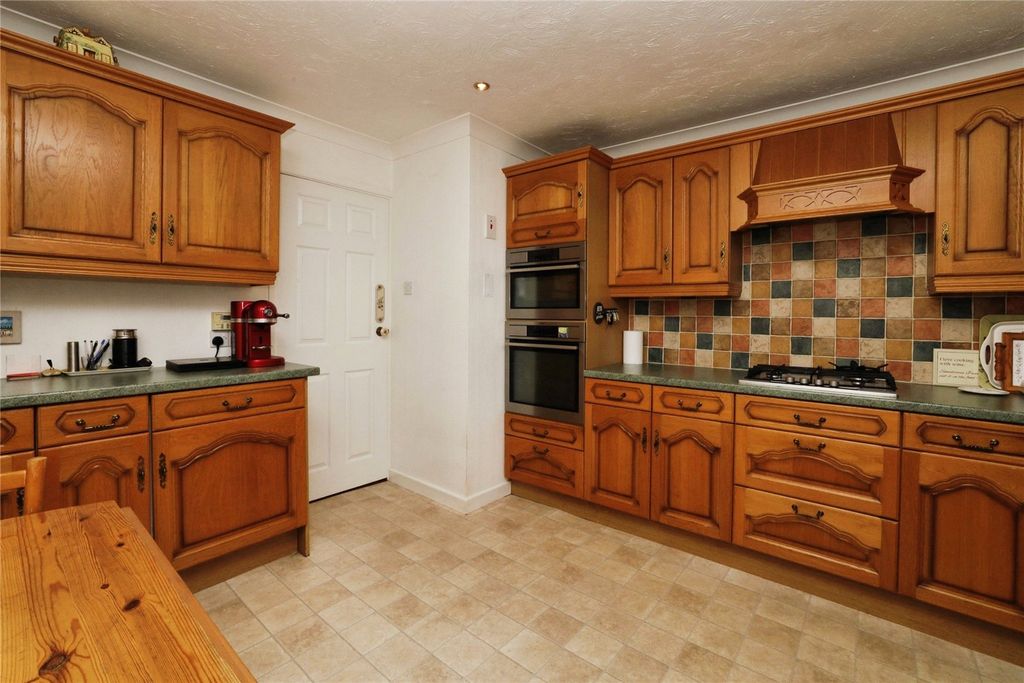 Additional image 2 of 2 bed bungalow for saleGlen Gardens, Bideford, Devon EX39