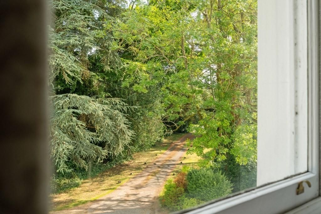Additional image 15 of 2 bed flat for salePixham Lane, Dorking RH4