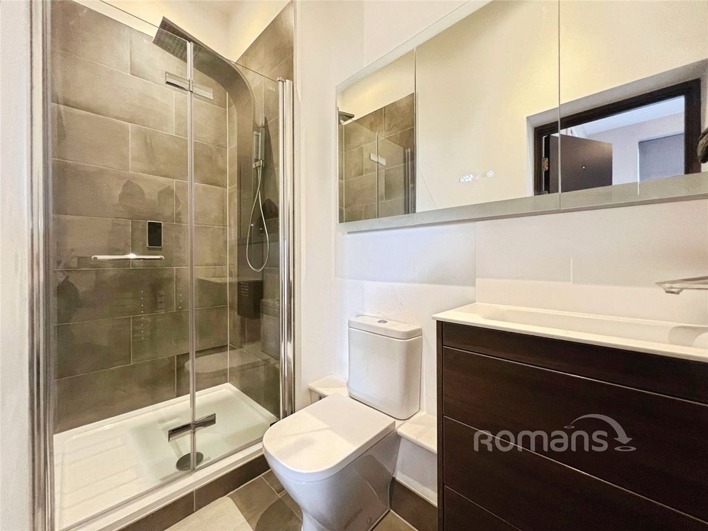Additional image 9 of 3 bed flat for saleWhite Cross Place, Wellesley, Aldershot GU11