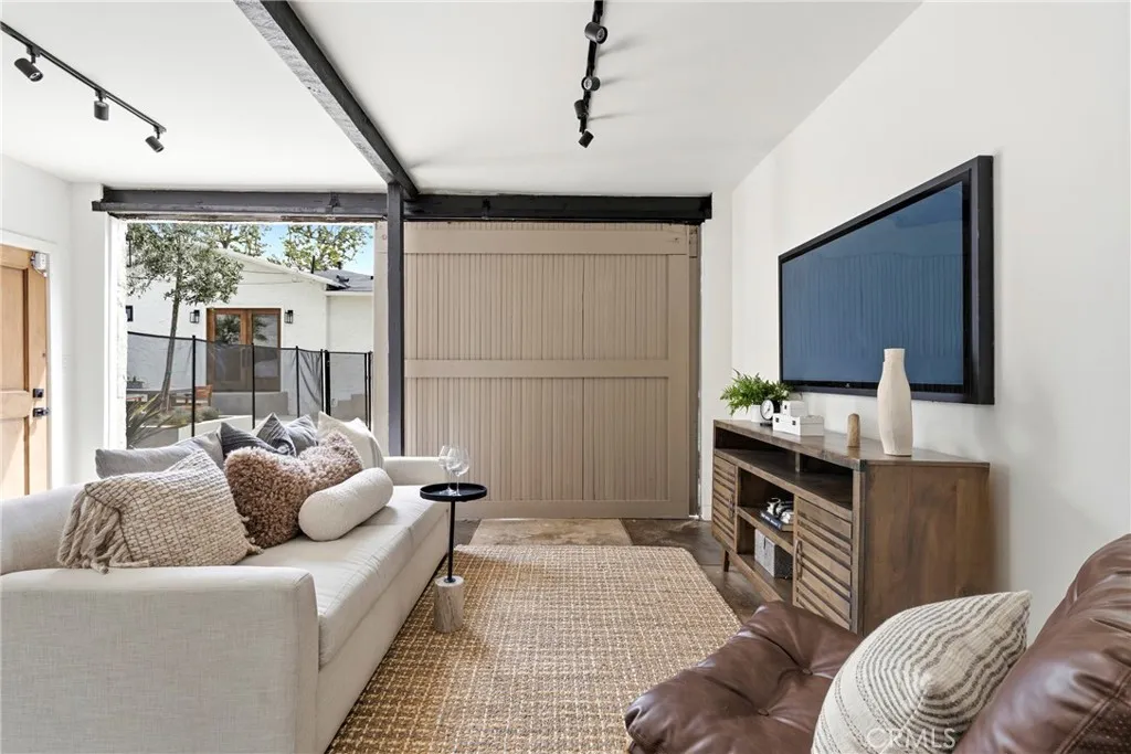 Additional image 33 of 1519 Courtney Avenue, Los Angeles, CA 90046