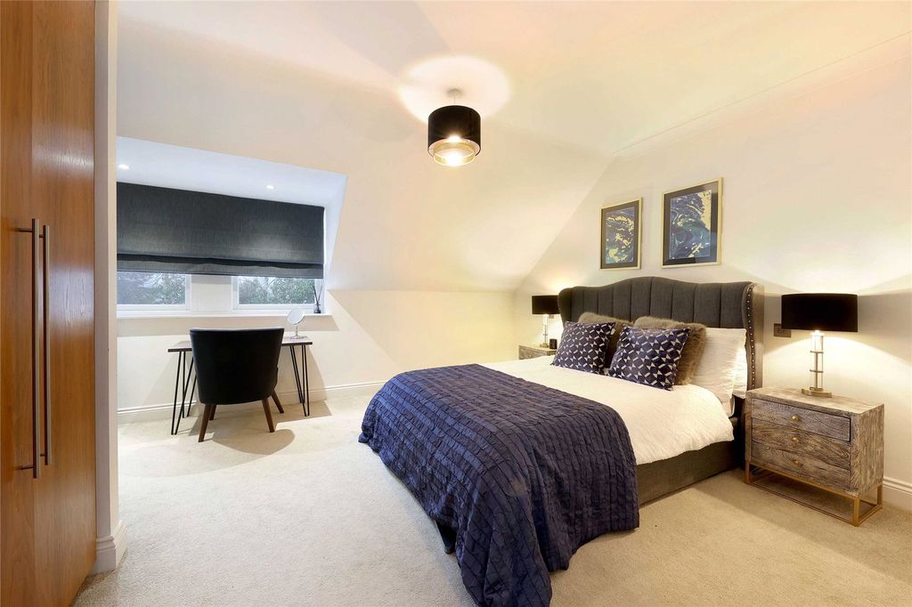 Additional image 11 of 6 bed detached house for salePenn Road, Knotty Green, Beaconsfield, Buckinghamshire HP9