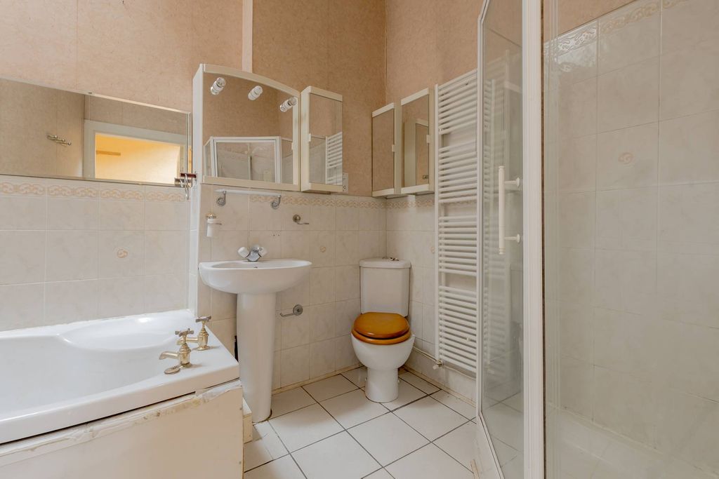 Additional image 16 of 3 bed flat for saleGeorge Street, Edinburgh EH2