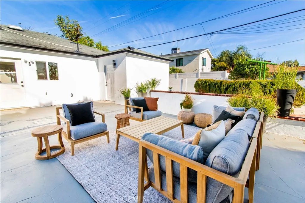 Additional image 34 of 10816 Calvert St, North Hollywood, CA 91606