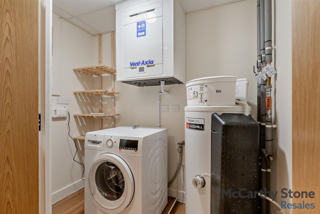 Additional image 18 of 2 bed flat for saleQueen Elizabeth Place, Orchard Lane, Alton GU34