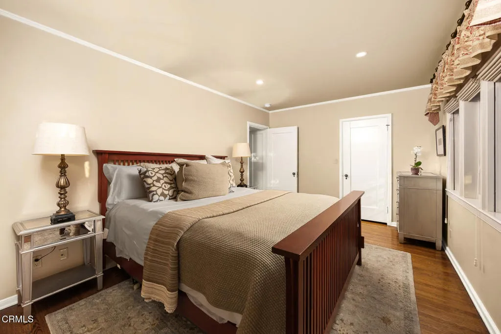 Additional image 37 of 555 Meadow Grove Street, La Canada Flintridge, CA 91011