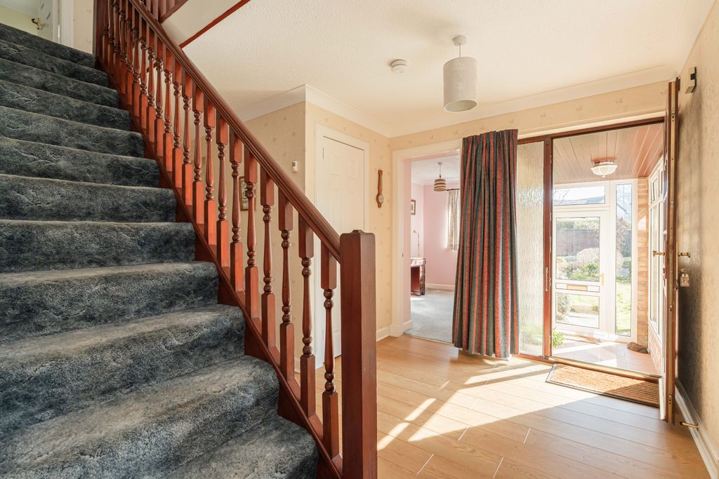Additional image 9 of 6 bed villa for sale11 Johnsburn Haugh, Balerno EH14
