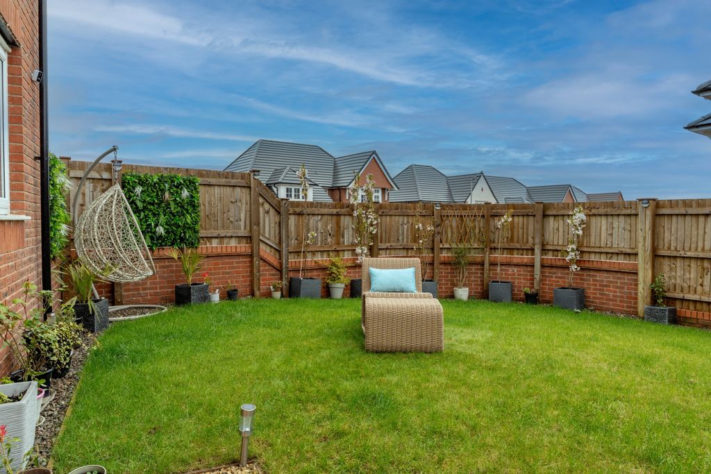 Additional image 7 of 4 bed terraced house for saleHen Chwarel Drive, Llanwern NP18