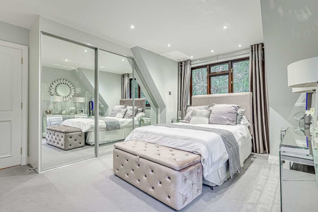 Additional image 42 of 4 bed detached house for saleVicarage Hill, Benfleet SS7