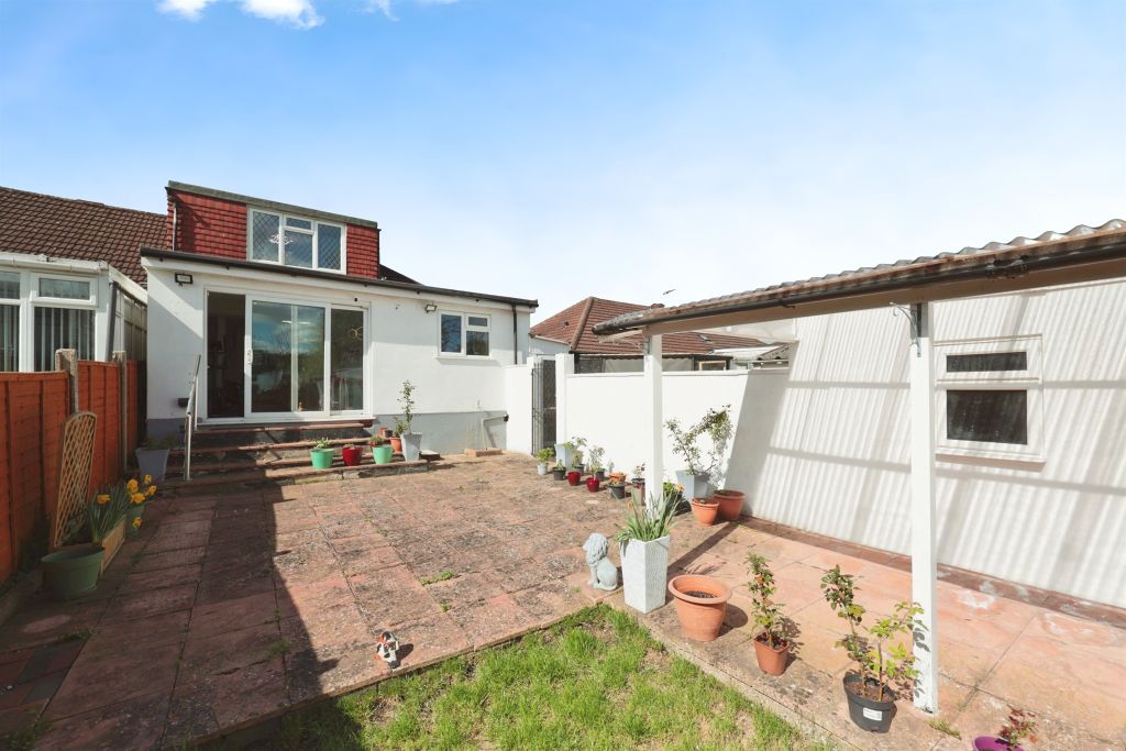 Additional image 14 of 3 bed semi-detached bungalow for saleCompton Place, Watford WD19