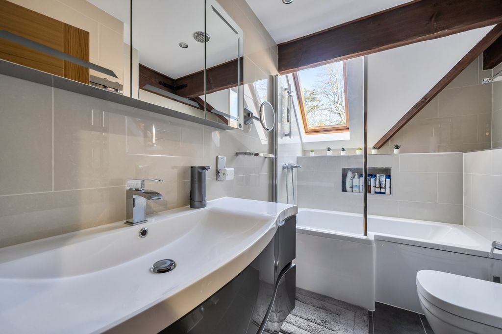 Additional image 27 of 5 bed detached house for saleVicarage Road, Reading, Berkshire RG2