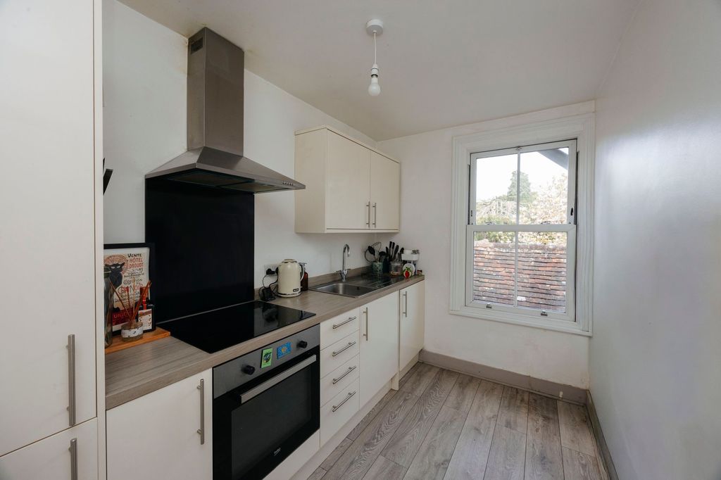 Additional image 3 of 1 bed flat for saleWest Street, Billingshurst RH14