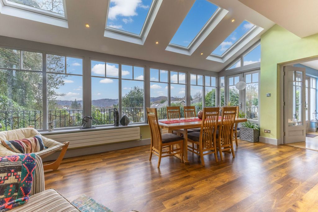 3 bed detached house for sale38 Queens Drive, Windermere LA23