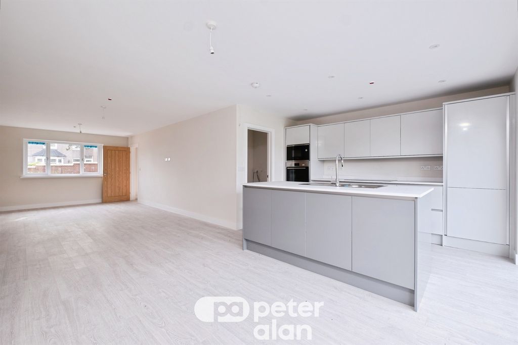 Additional image 5 of 4 bed detached house for saleFive Locks Road, Pontnewydd, Cwmbran NP44