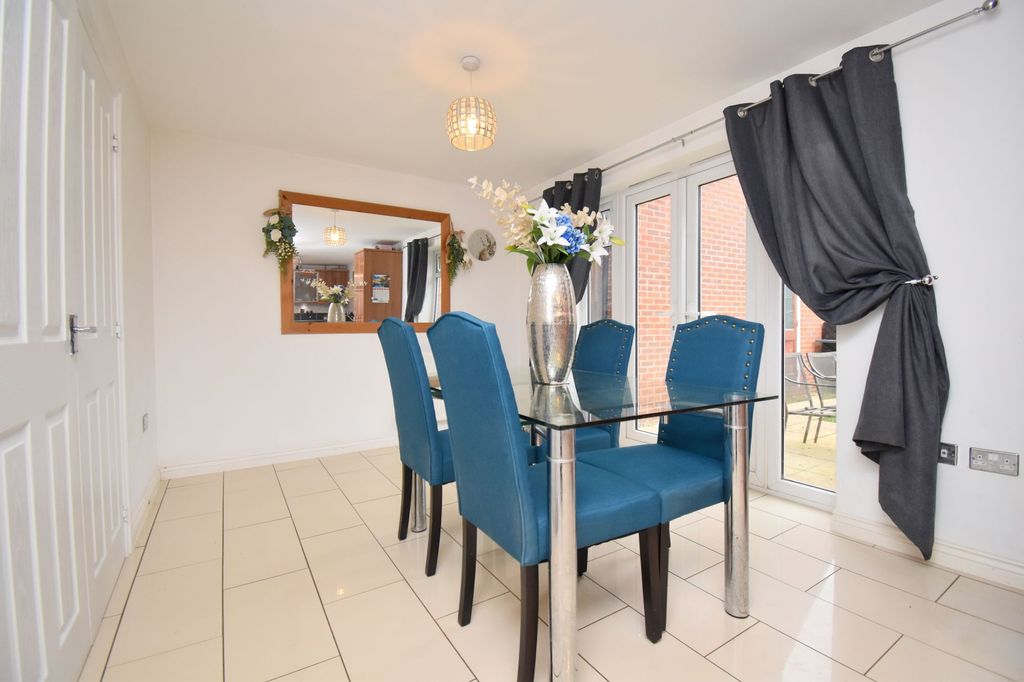 Additional image 7 of 5 bed detached house for saleBose Avenue, Biggleswade SG18