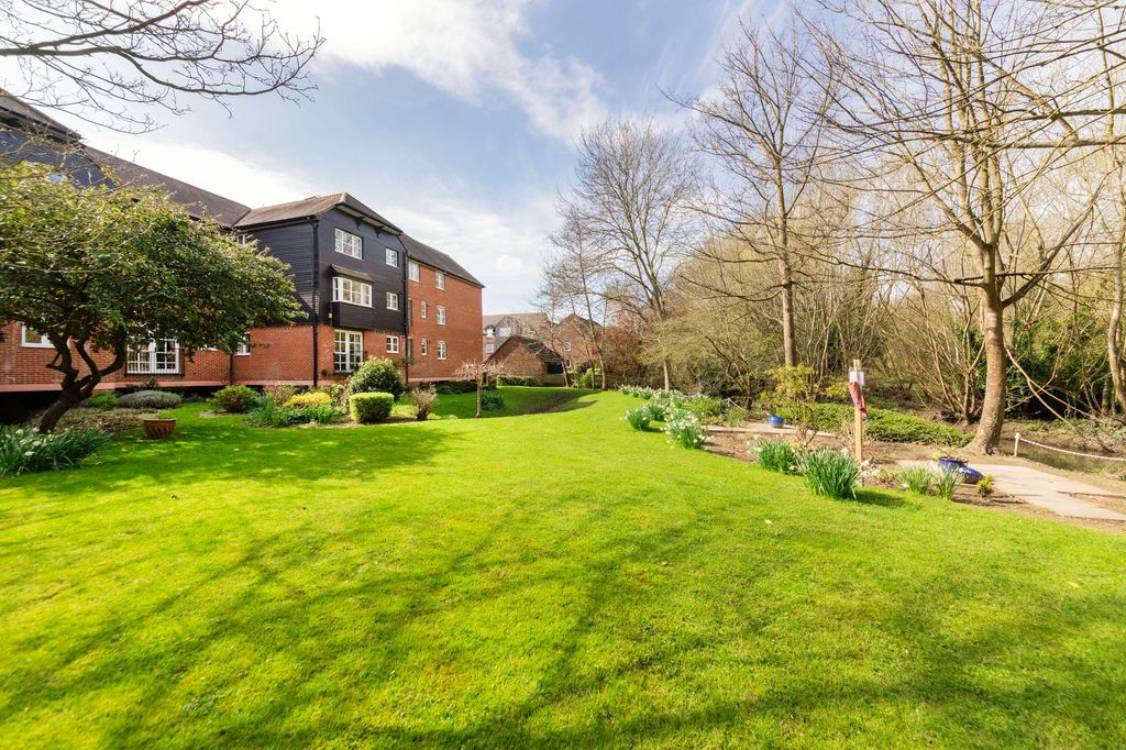Additional image 9 of 2 bed flat for saleMill Stream Court, Abingdon OX14