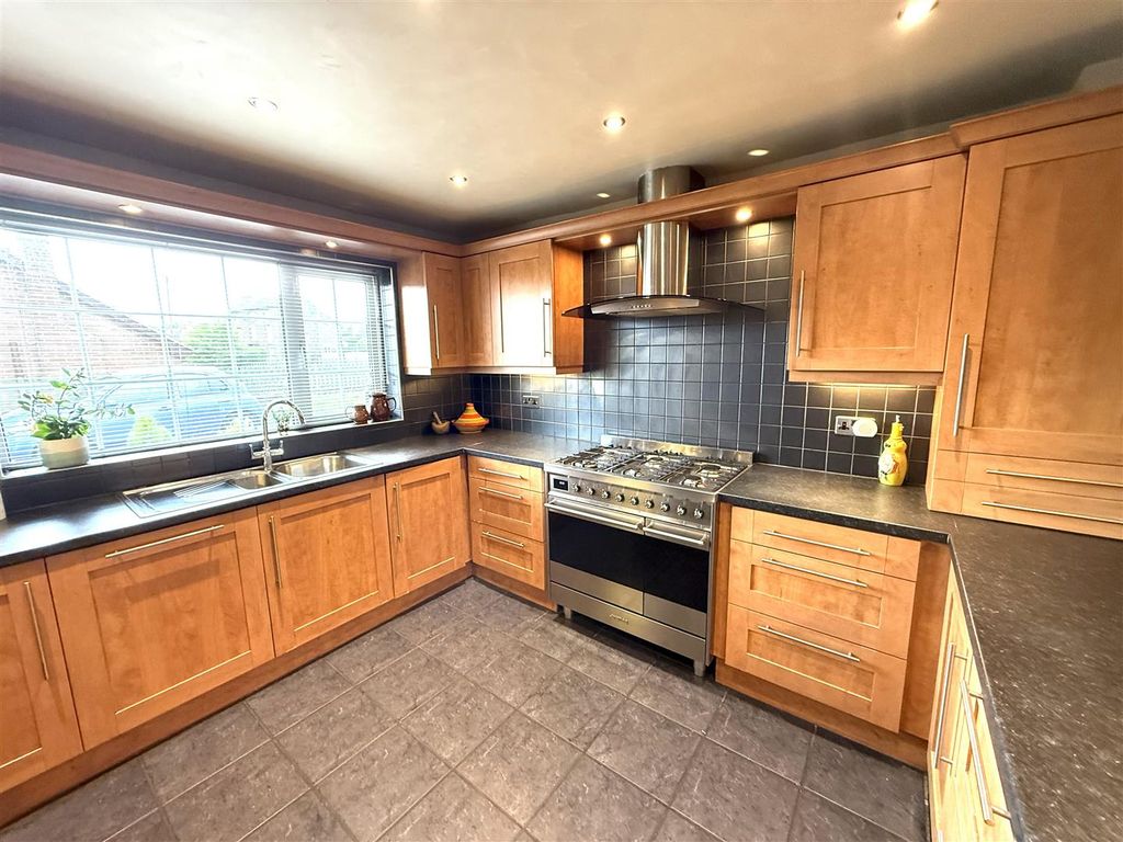 Additional image 4 of 4 bed detached house for saleFar Laund, Belper DE56
