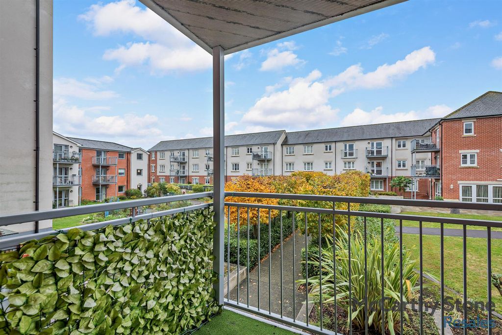 Additional image 3 of 2 bed flat for saleLady Susan Court, New Road, Basingstoke RG21