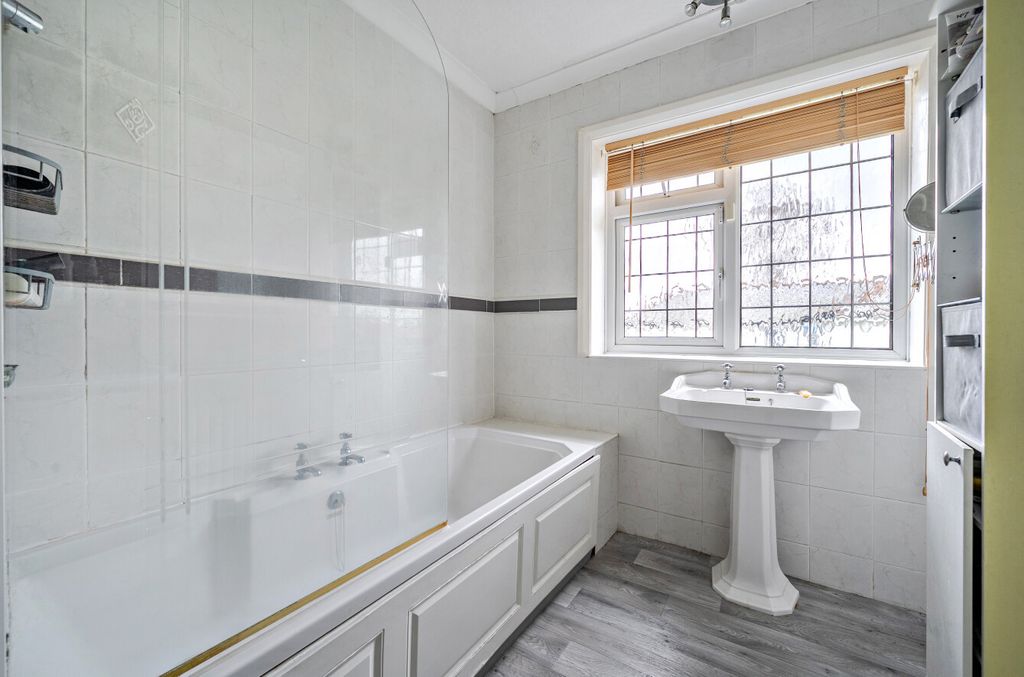 Additional image 16 of 4 bed detached house for saleCranmore Lane, Aldershot, Hampshire GU11