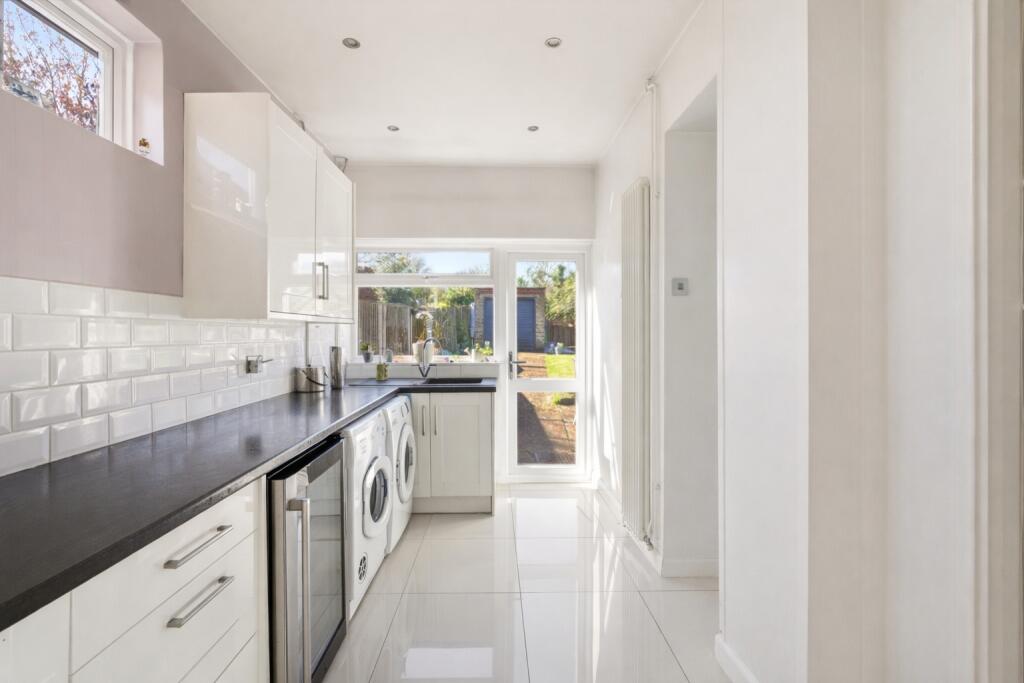 Additional image 7 of Mayflower Road, Park Street, St. Albans, Hertfordshire, AL2
