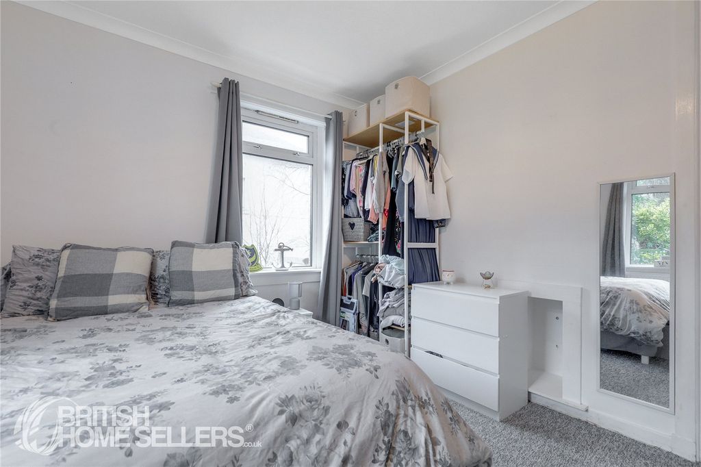 Additional image 10 of 2 bed flat for saleOld Luss Road, Helensburgh, Argyll And Bute G84