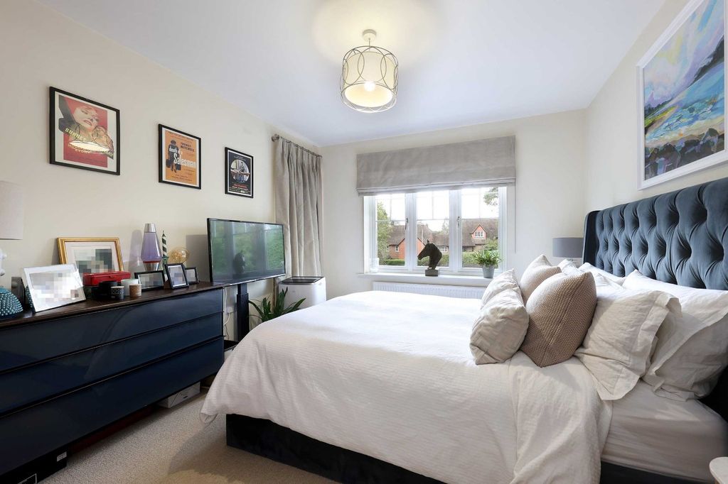 Additional image 6 of 2 bed flat for saleStation Road, Beaconsfield HP9