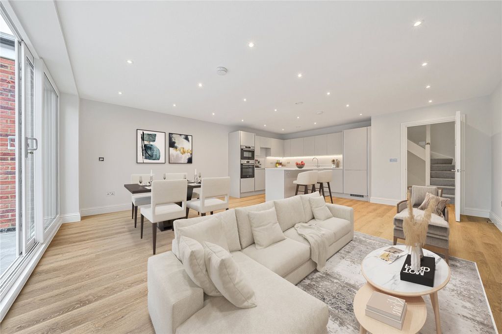 Additional image 5 of 2 bed flat for saleBromley Road, Beckenham BR3