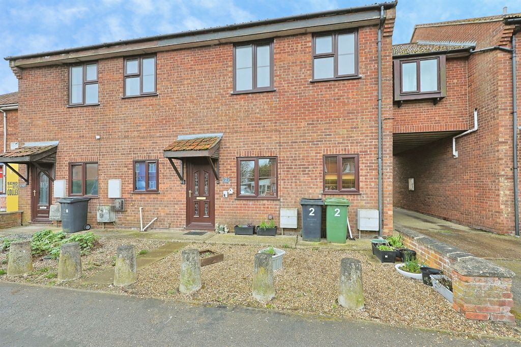 2 bed flat for saleChapel Street, Shipdham, Thetford IP25