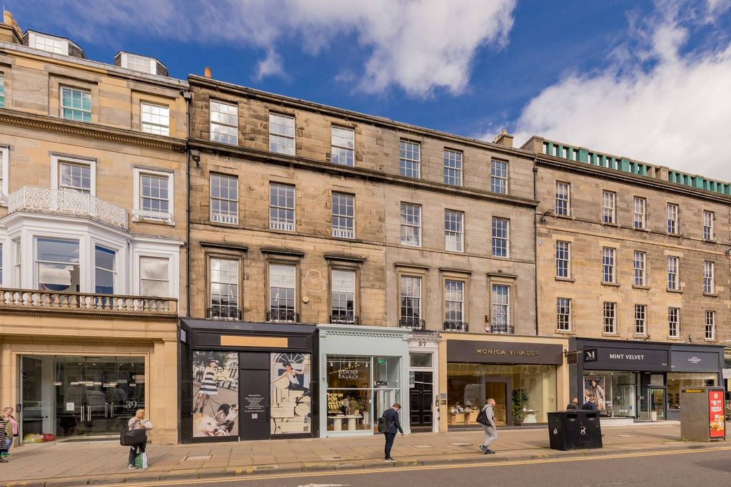 Additional image 2 of 3 bed flat for saleGeorge Street, Edinburgh EH2