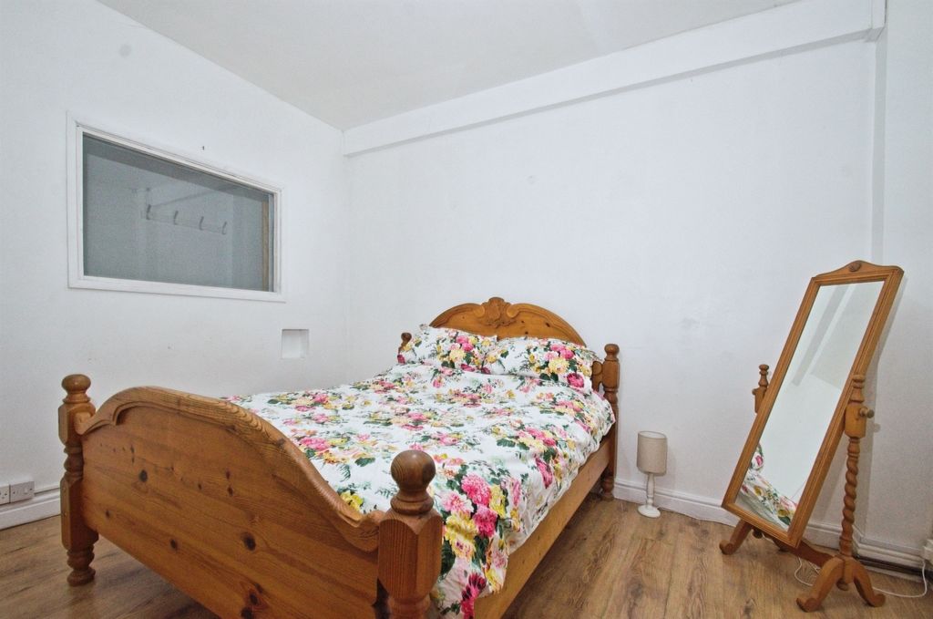 Additional image 7 of 2 bed flat for salePisgah Street, Kenfig Hill, Bridgend CF33