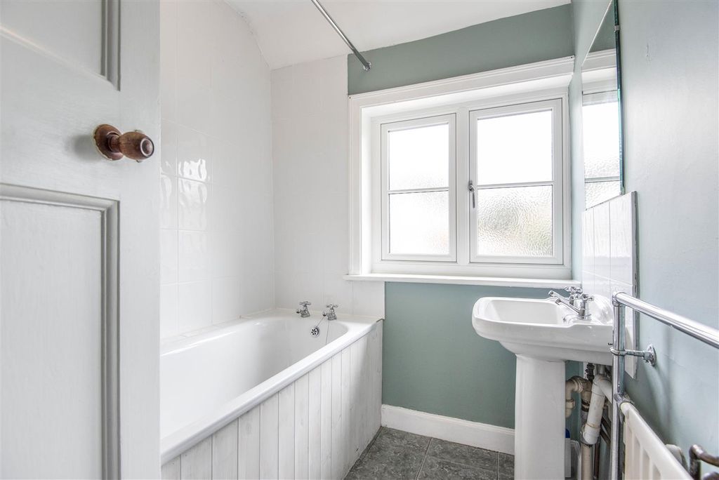 Additional image 10 of 4 bed detached house for saleNorthcourt Avenue, Reading RG2