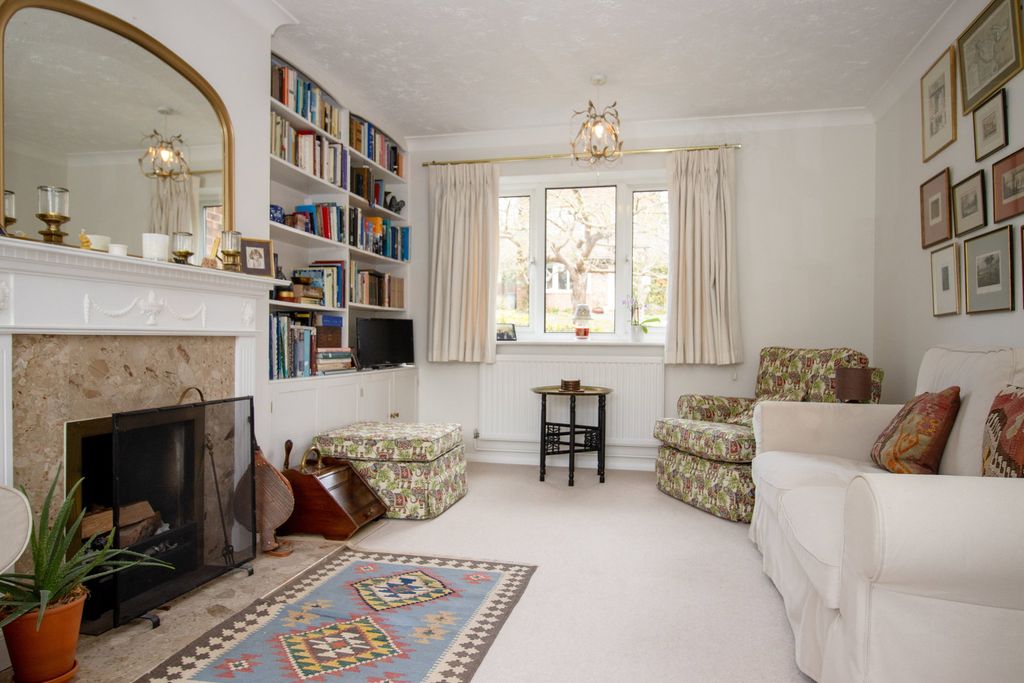 Additional image 5 of 4 bed detached house for saleOrchard Close, Alresford SO24
