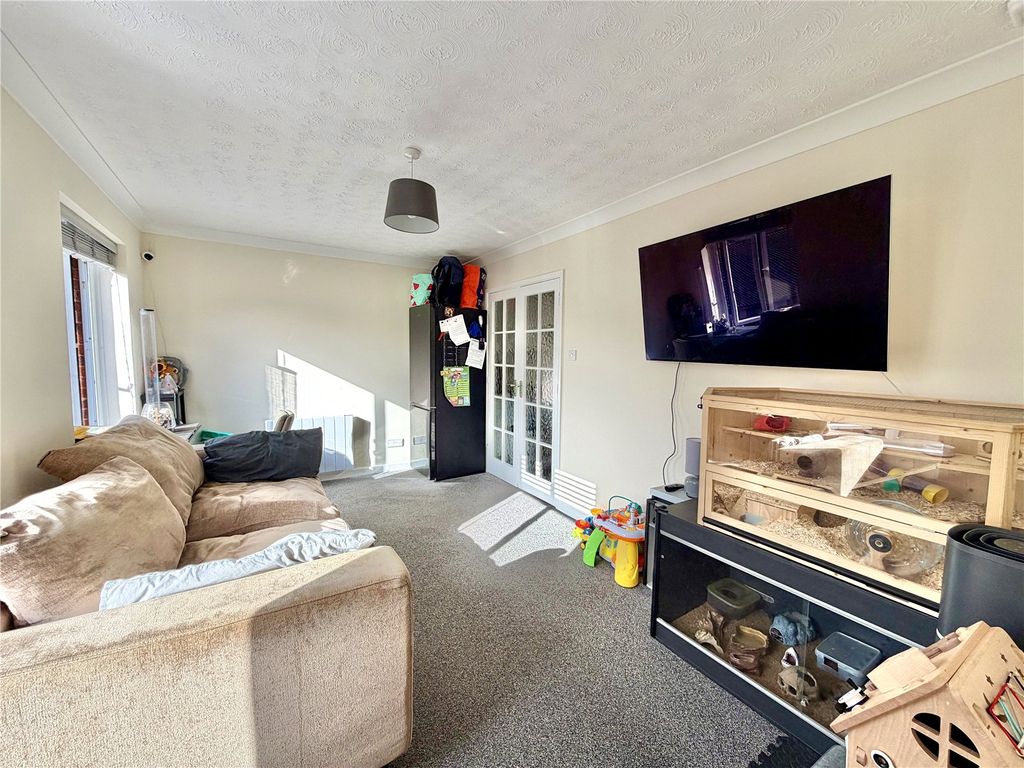 Additional image 3 of 2 bed flat for saleBirchett Road, Aldershot, Hampshire GU11