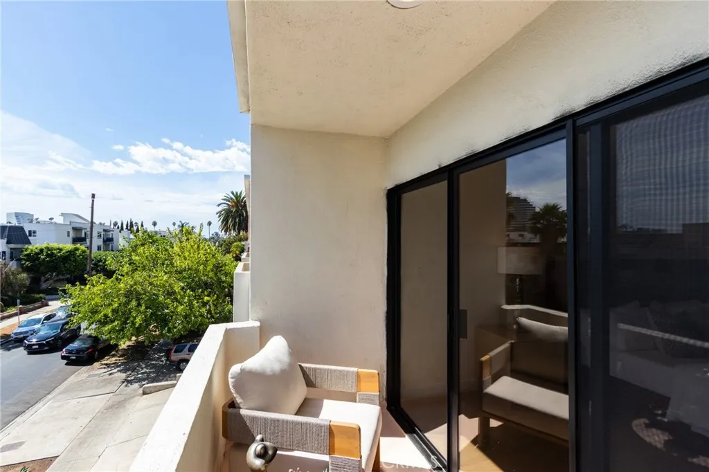 Additional image 60 of 11919 Mayfield Ave Unit 2, Los Angeles, CA 90049
