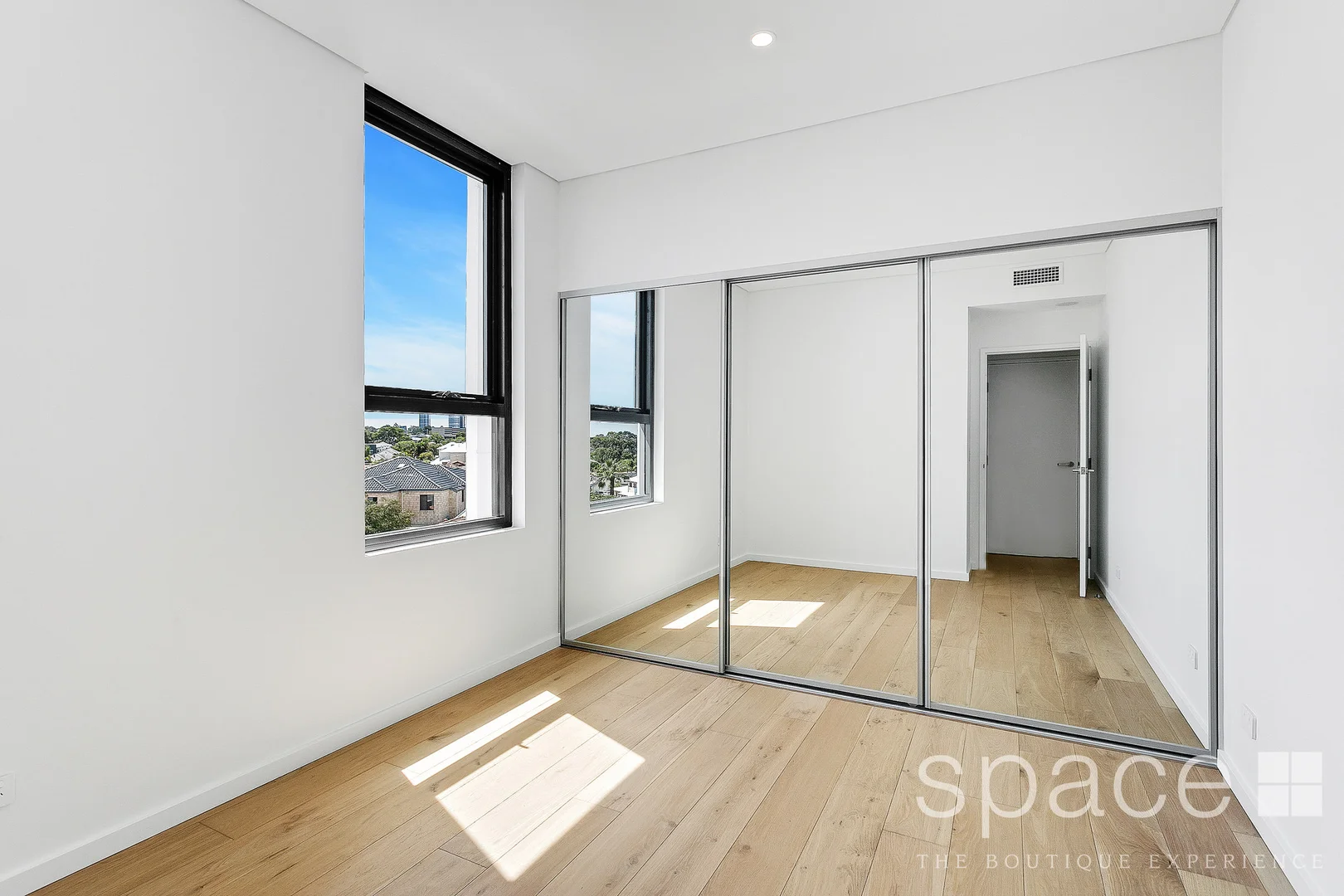 Additional image 13 of 302/22 Kearns Crescent, Ardross WA 6153