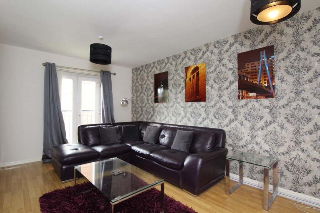 Additional image 2 of 2 bed flat for saleWhitehall Drive, Leeds, West Yorkshire LS12