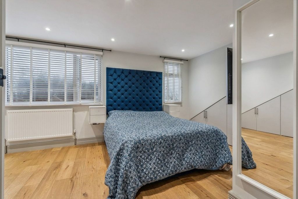 Additional image 18 of 5 bed terraced house for saleAlva Way, Carpenders Park, Watford WD19