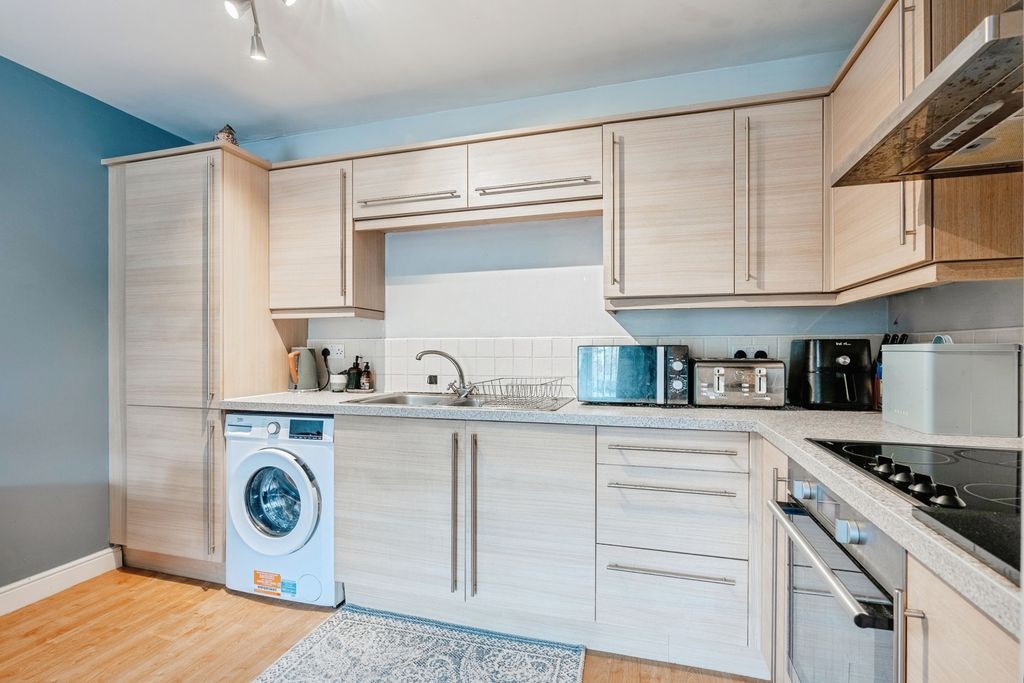 Additional image 8 of 2 bed flat for saleClough Gardens, Haslingden, Rossendale, Lancashire BB4
