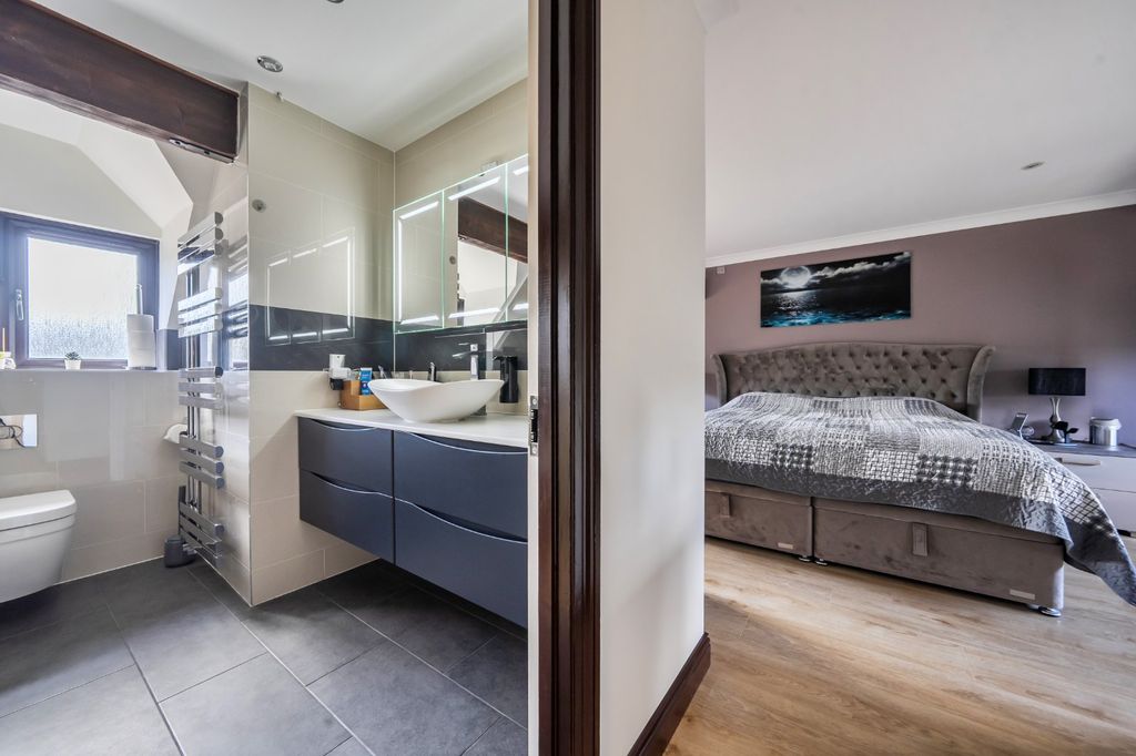 Additional image 25 of 5 bed detached house for saleVicarage Road, Reading, Berkshire RG2