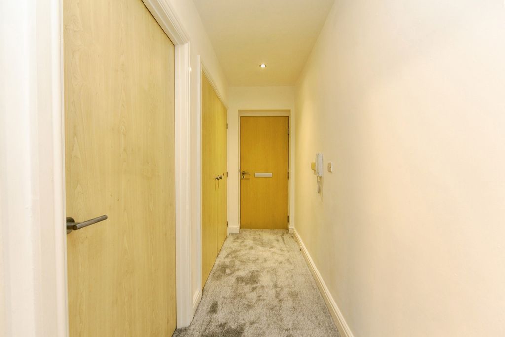 Additional image 7 of 2 bed flat for saleNew Chester Road, Birkenhead CH42