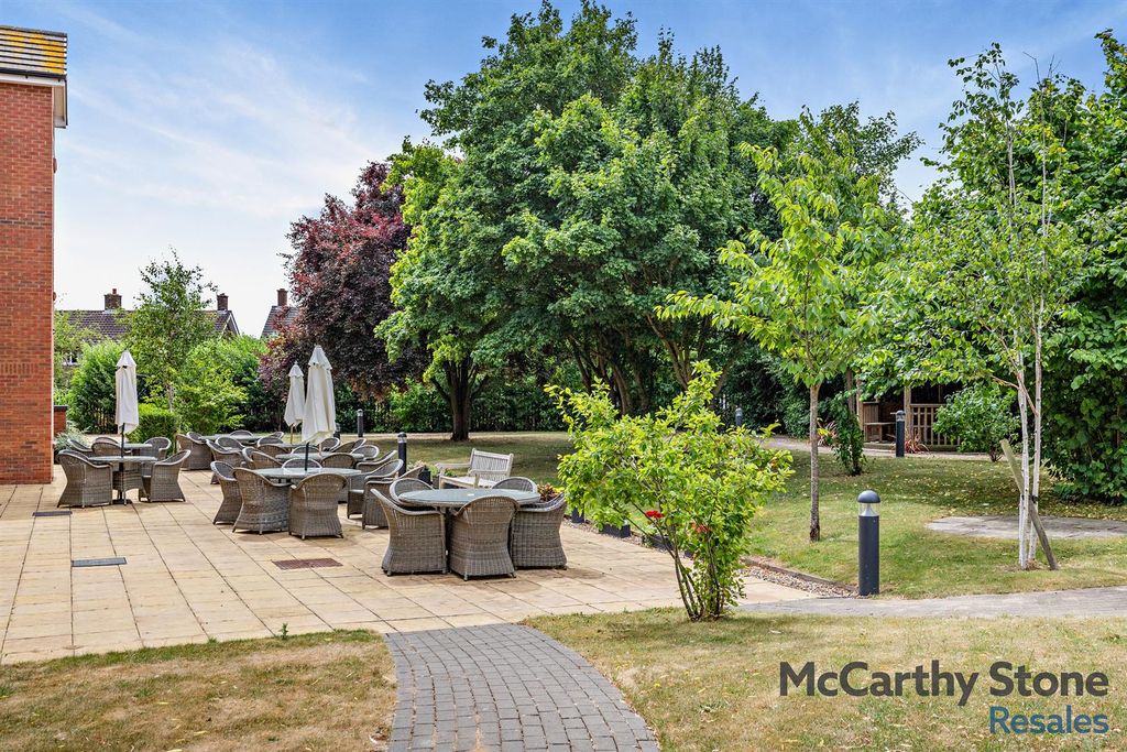 Additional image 10 of 2 bed flat for saleOakhill Place, High View, Bedford, Bedfordshire MK41