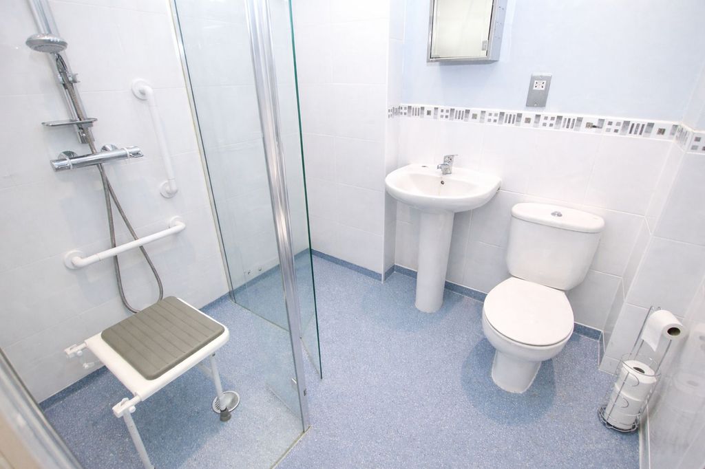 Additional image 11 of 3 bed flat for saleOxford Street, Todmorden OL14