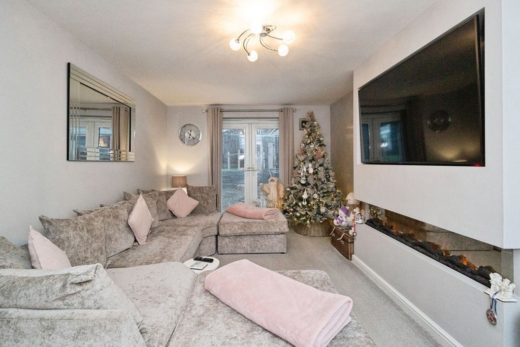 Additional image 2 of 4 bed detached house for saleBaron Avenue, Ashton-Under-Lyne, Greater Manchester OL6